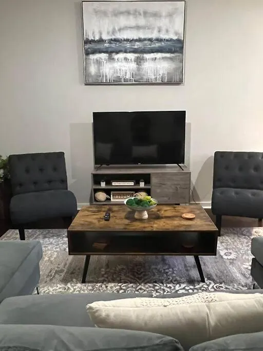 Townhouse In Uptown King Bed-Wi-Fi-Free Parking-Pool Daire Charlotte ABD