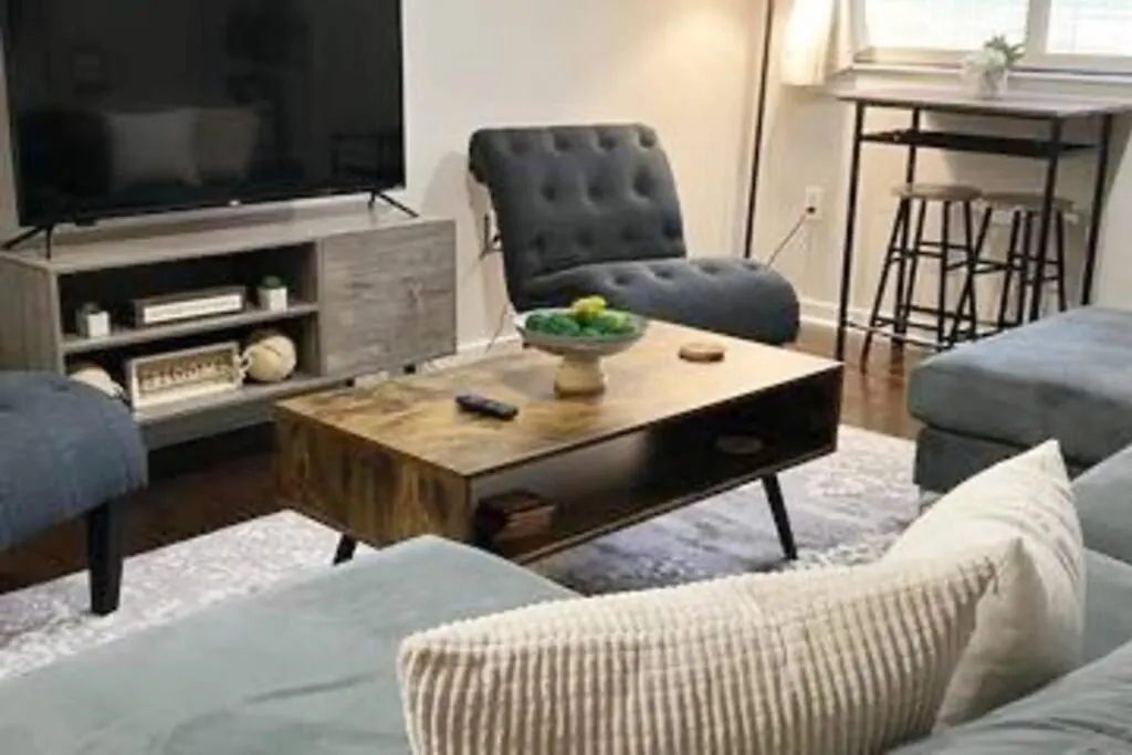 Townhouse In Uptown King Bed-Wi-Fi-Free Parking-Pool Daire Charlotte 0*,